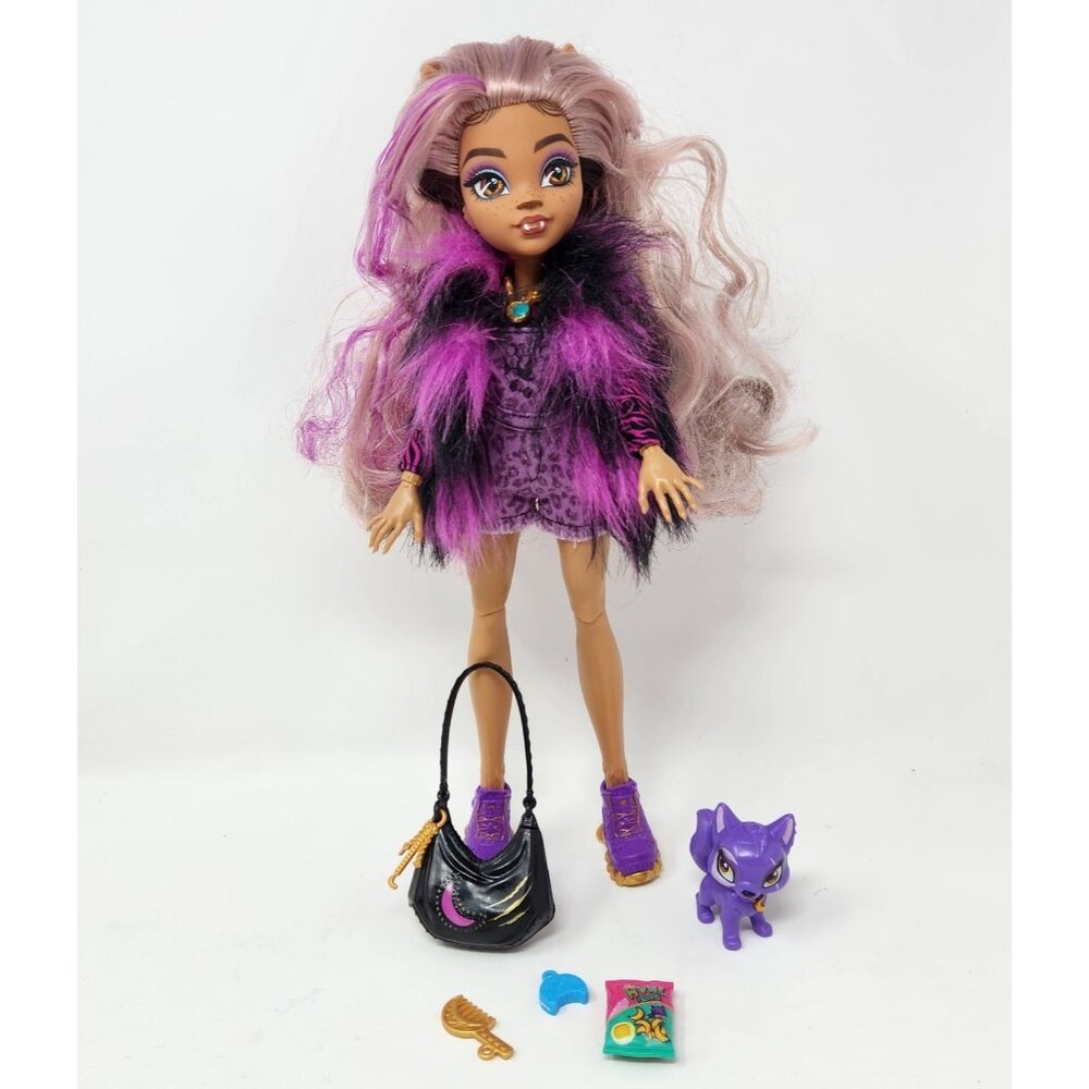 Monster High Clawdeen Wolf Doll w/Accessories & Pet Crescent G3